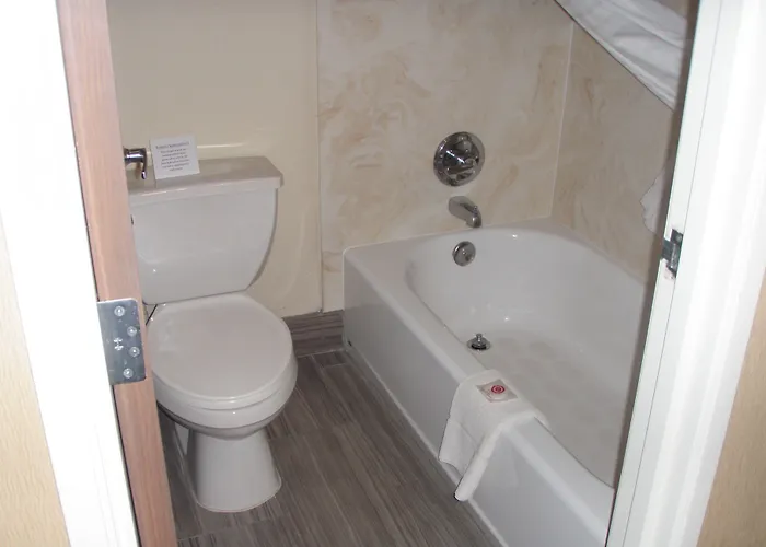 Comfort Lucky Lane I-40 Inn 4*