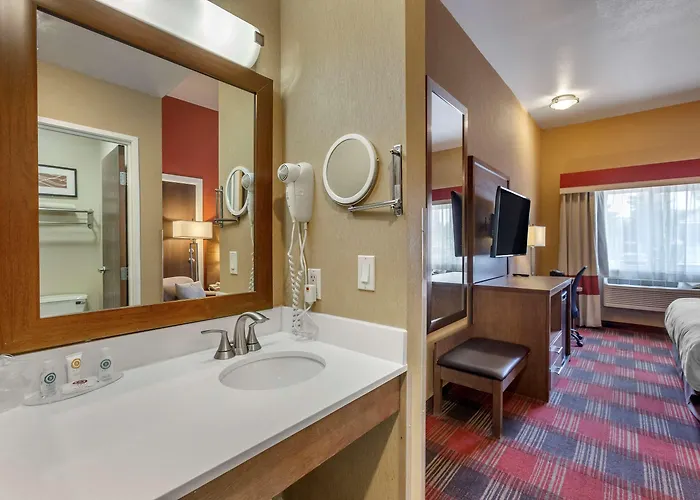 Comfort Lucky Lane I-40 Inn